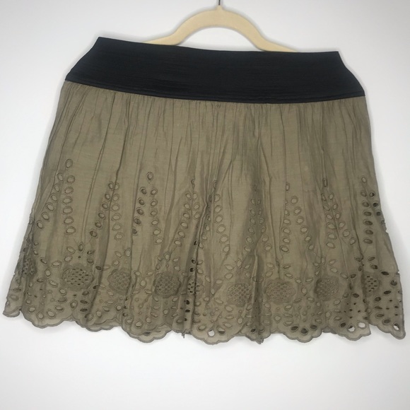 Vero Moda Mini Flair Lace Skirt | Size S - Picture 1 of 6